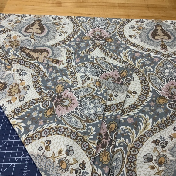 Pottery Barn King Duvet and shams - Picture 2 of 9